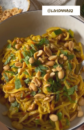 Nouilles curry, coco & cacahuètes