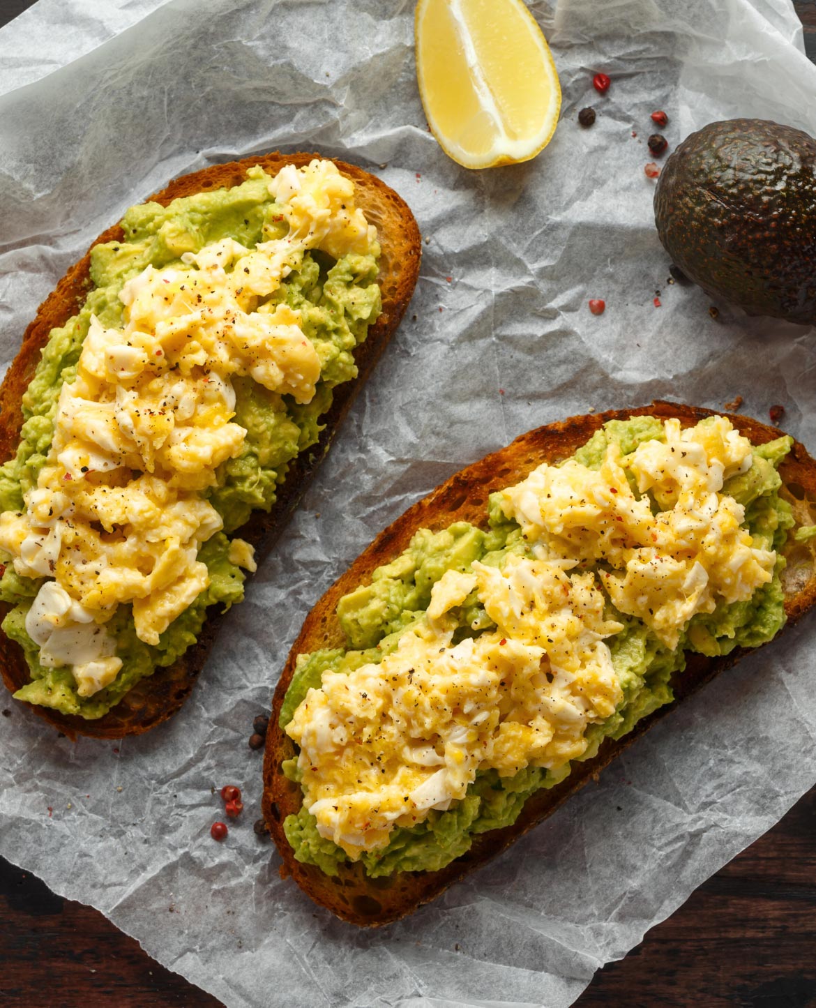 Brouillade tofu avocat avocado toast